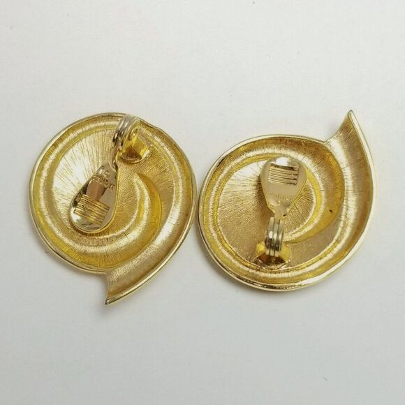 Vintage 1980s Monet Black Enamel Gold Tone Clip On Statement Earrings, Estate - Picture 3 of 8